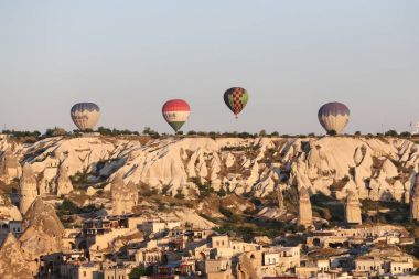 Sıcak hava balonları bitti Göreme şehir