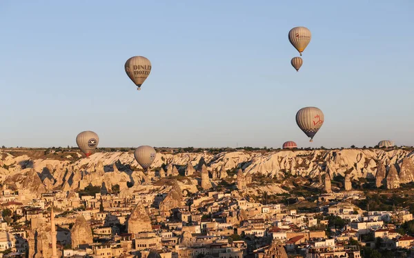 Sıcak hava balonları bitti Göreme şehir