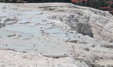 Pamukkale 'de Travertines