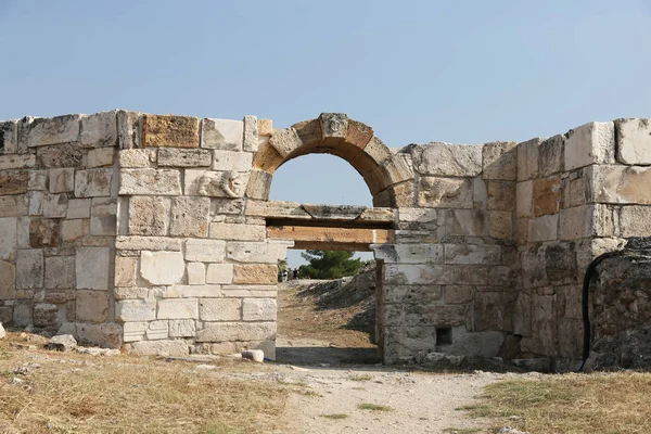 Poarta orașului antic Hierapolis, Turcia — Fotografie, imagine de stoc