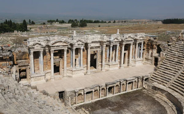 Театр Иераполиса в Турции — стоковое фото