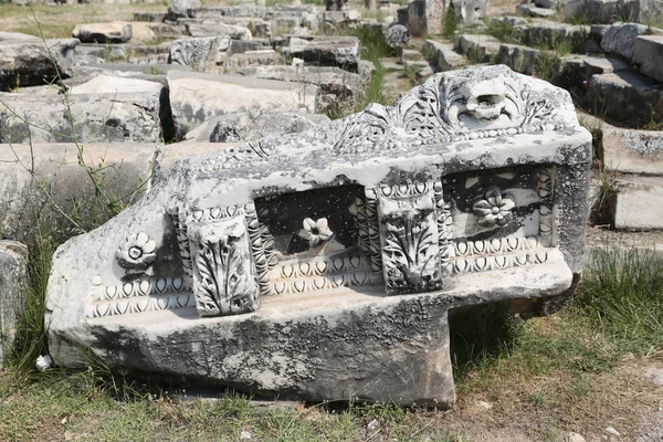 Ruïnes in de oude stad van Hiërapolis, Turkije — Stockfoto