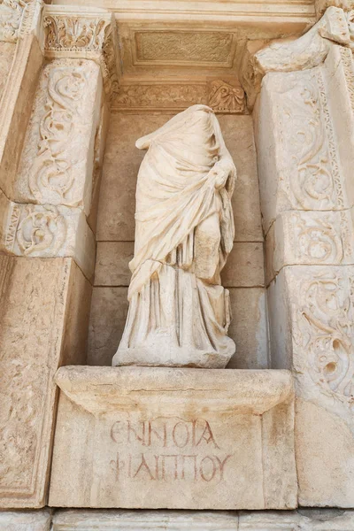 Ennoia, Statua dell'Intelligenza nella Città Antica di Efeso — Foto Stock