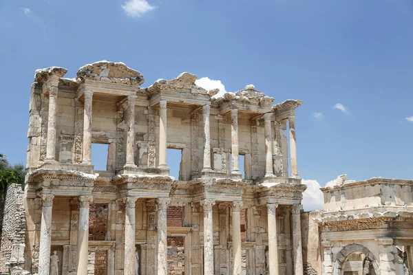 ห้องสมุดของ Celsus ในเอเฟซัส — ภาพถ่ายสต็อก