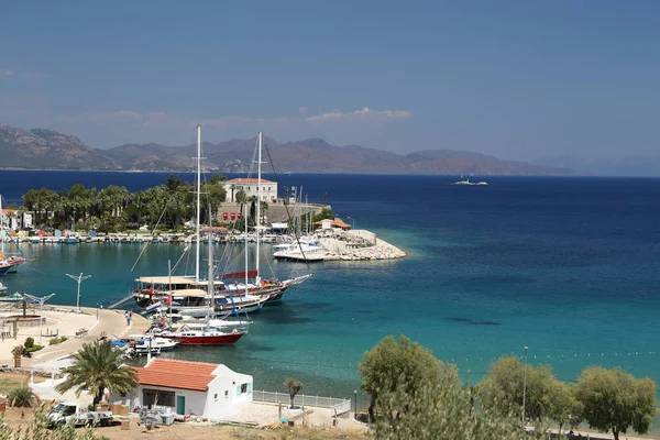 Datça şehirdeki tekneler — Stok fotoğraf