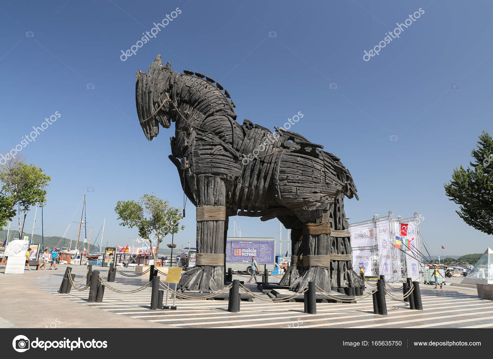 Trojan Horse In Canakkale City Stock Editorial Photo C Evrenkalinbacak 165635750
