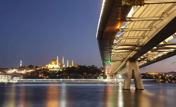 Ponte della metropolitana Golden Horn a Istanbul, Turchia — Foto Stock