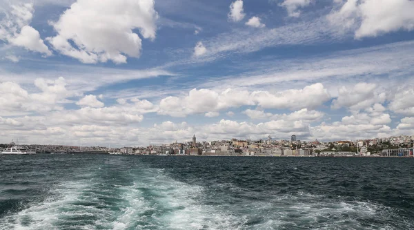 Karakoy e Torre di Galata nella città di Istanbul — Foto Stock