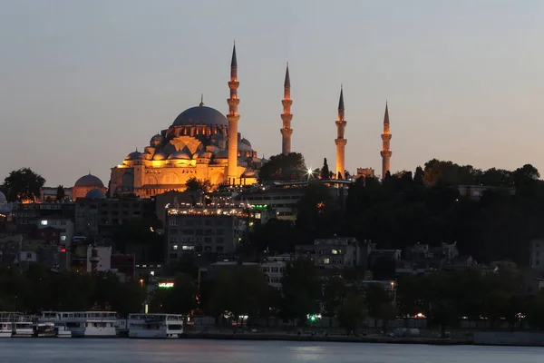 Σουλεϊμανιγιέ τζαμί στην πόλη Κωνσταντινούπολη — Φωτογραφία Αρχείου