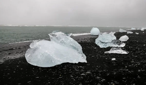 ICES i glaciärlagunen Beach, Island — Stockfoto