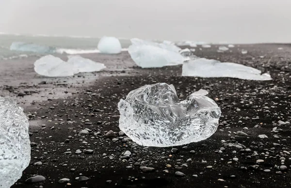 Ices in Jokulsarlon Beach, Iceland — Stock Photo, Image
