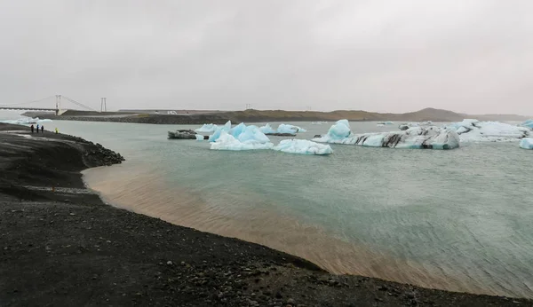 Glaciers dans la lagune de la rivière glaciaire Jokulsarlon, Islande — Photo