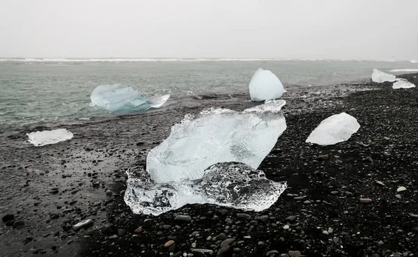 ICES i glaciärlagunen Beach, Island — Stockfoto