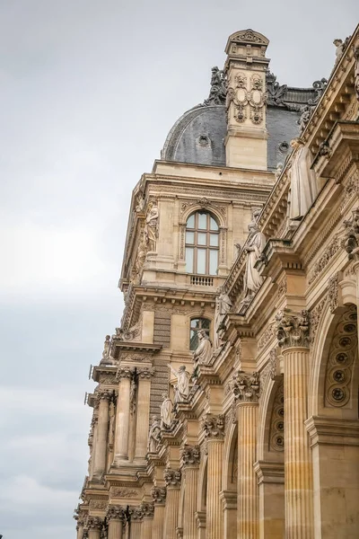 Louvre Museum in Paris City — Stock Photo, Image