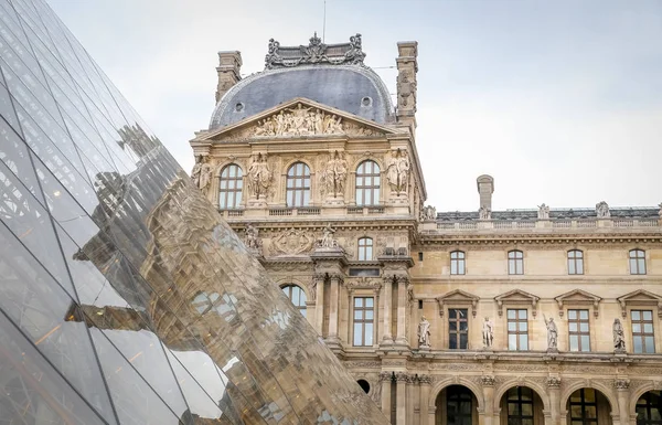 Muzeum Louvre v Paříži City — Stock fotografie