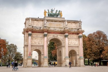 Paris 'te Zafer Takı du Atlıkarınca
