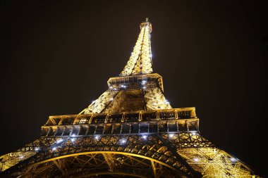 Paris 'teki Eyfel Kulesi