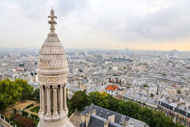Sacre Coeur Bazilikası'na görünümünden Paris