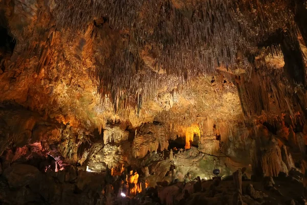 Formations in Damlatas Cave, Alanya, Antalya, Turkey — Stock Photo, Image