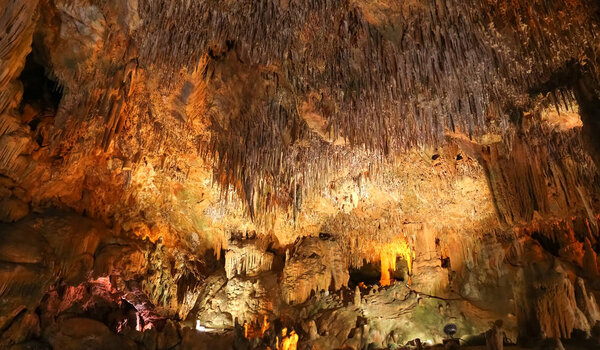 Формации в Пещере Дамлатас, Алания, Анталья, Турция
