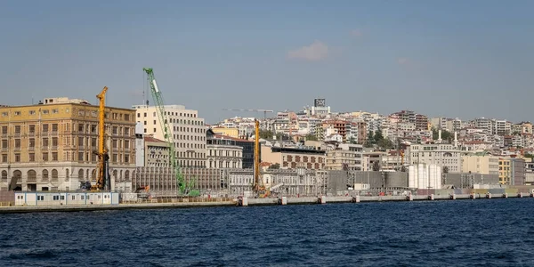 이스탄불 Karakoy 포트의 건설 — 스톡 사진