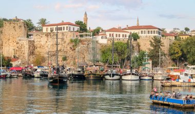 Antalya Limanı, Türkiye'de tekneler