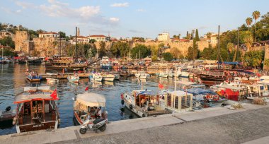 Antalya Limanı, Türkiye'de tekneler