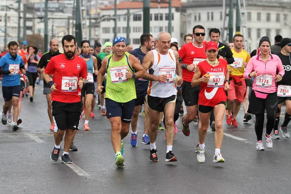 39th Стамбул марафон — стокове фото