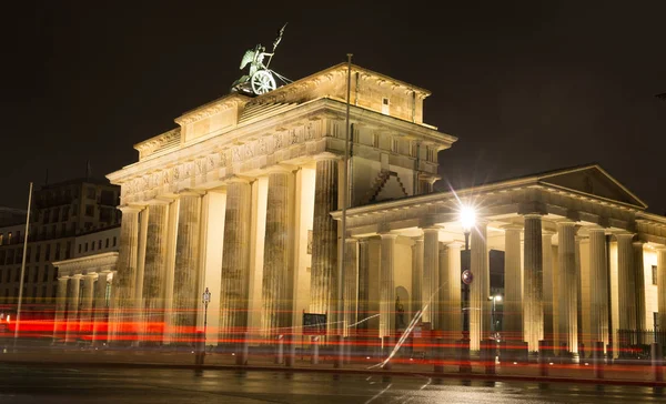 Brandenburg gate en Berlín, Alemania — Foto de Stock