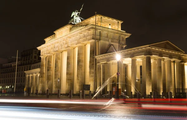 Brandenburg gate en Berlín, Alemania — Foto de Stock