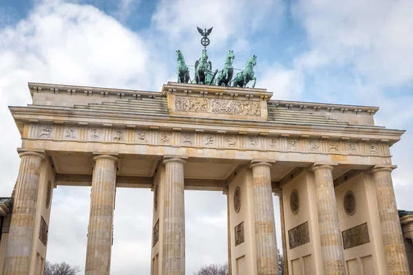 Brandenburg gate en Berlín, Alemania — Foto de Stock