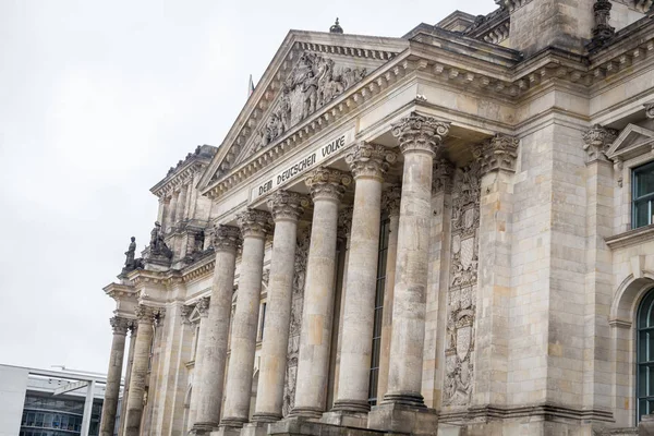 Parlamento alemán, edificio del Reichstag en Berlín, Alemania — Foto de Stock