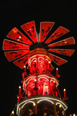 Noel dekorasyon Berlin Alexanderplatz Noel pazarında,