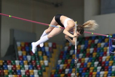 Türkiye Atletizm Federasyonu kapalı Atletizm rekor denemesi yarış