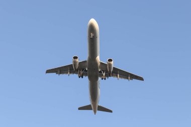 İniş uçak yaklaşım