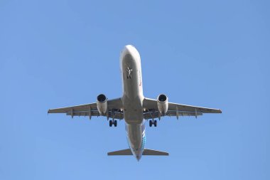 İniş uçak yaklaşım