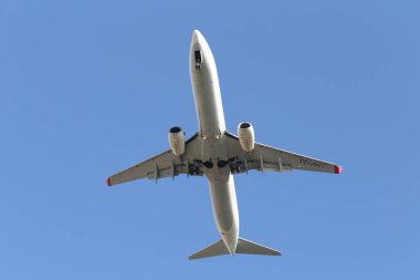 İniş uçak yaklaşım