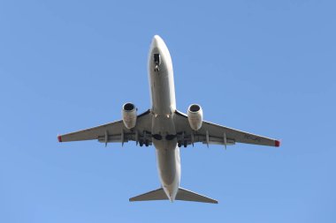 İniş uçak yaklaşım