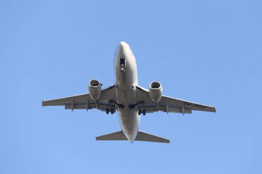 İniş uçak yaklaşım