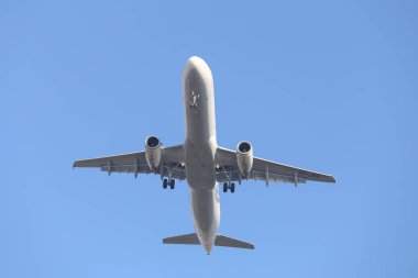 İniş uçak yaklaşım