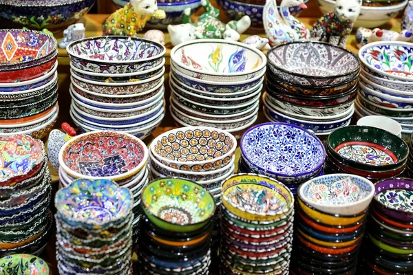 Turkish Ceramics in Grand Bazaar, Istanbul, Turkey — Stock Photo, Image