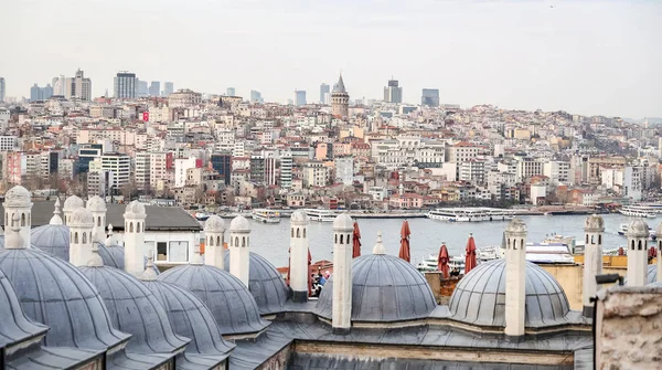 Galata a Karakoy okrese, v Istanbulu, Turecko — Stock fotografie