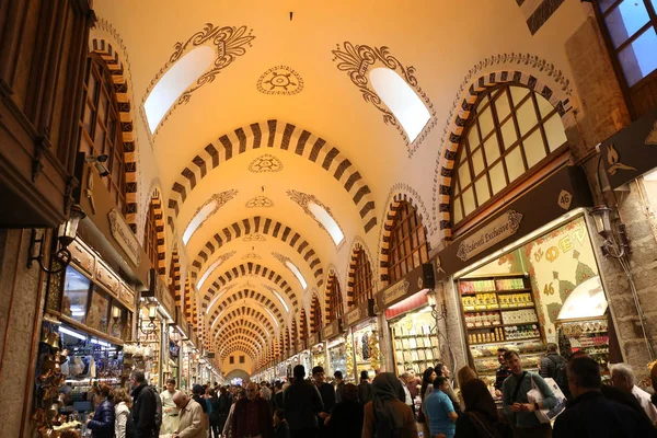 Spice bazaar i istanbul, Turkiet — Stockfoto