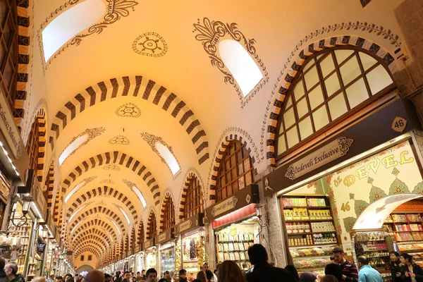 Bazar s kořením v Istanbulu, Turecko — Stock fotografie