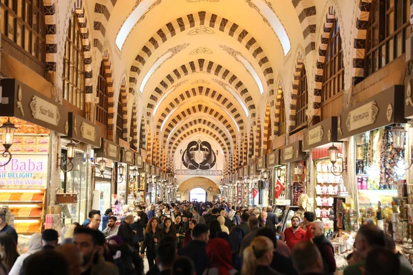 Bazar de especias en Estambul, Turquía — Foto de Stock