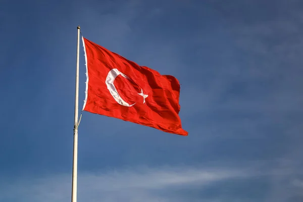 Kırmızı ve beyaz Türk bayrağı — Stok fotoğraf