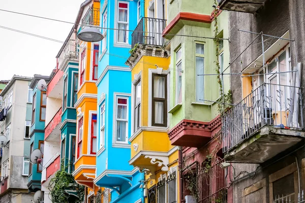 Oude huizen Fener district, Istanbul, Turkije — Stockfoto