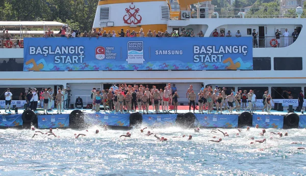 Samsung Bosphorus Cross Continental Swimming Competition 2019 — Stock Photo, Image