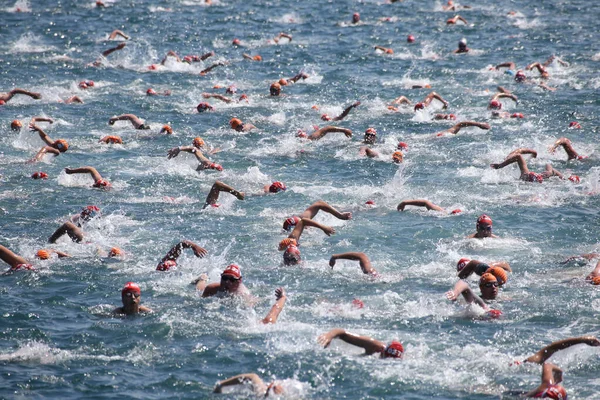 Samsung Bosphorus Cross Continental Swimming Competition 2019 — Stock fotografie