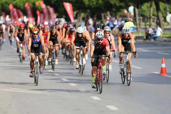 Istanbul etu triathlon balkan campeonatos — Fotografia de Stock